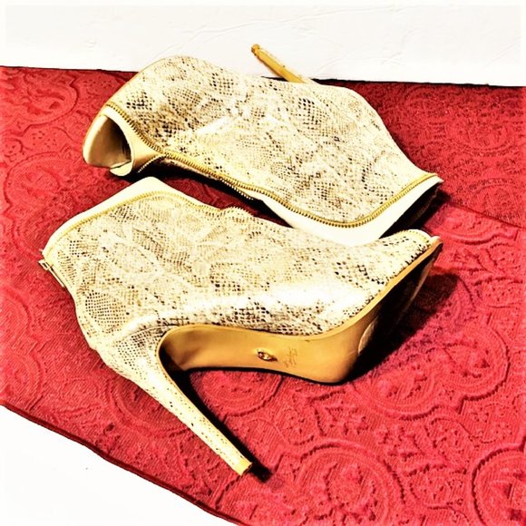 THALIA SODI 'Lynda' Snakeskin Zipper Heel Booties - Picture 7 of 9